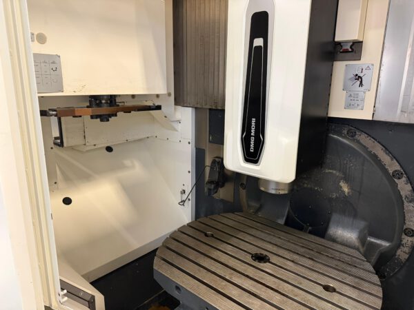4 DMG MORI CMX 70 U
